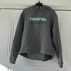 Patagonia women’s sweatshirt, brand new!!! Worn only once!